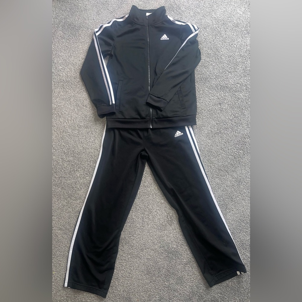 Adidas Tracksuit, Kid Size 14-16 (Large)